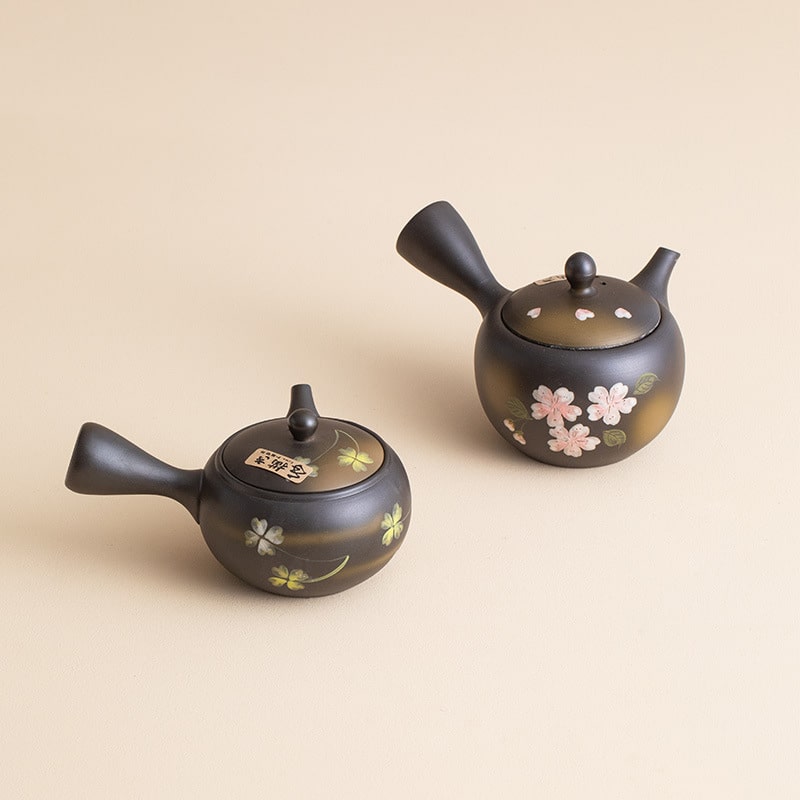 Handmade Tokoname ceramic teapot with side handle and floral patterns