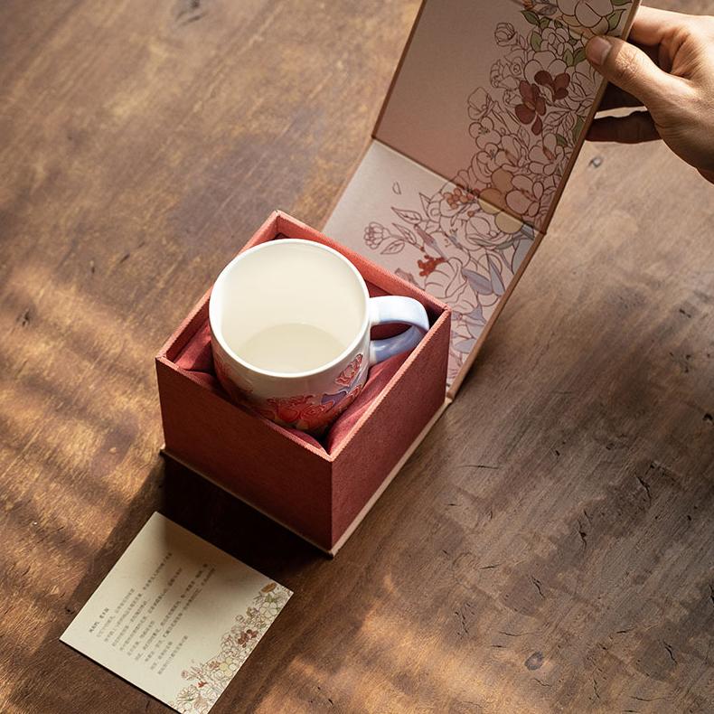 Jingdezhen hand-painted porcelain coffee mug in gift box
