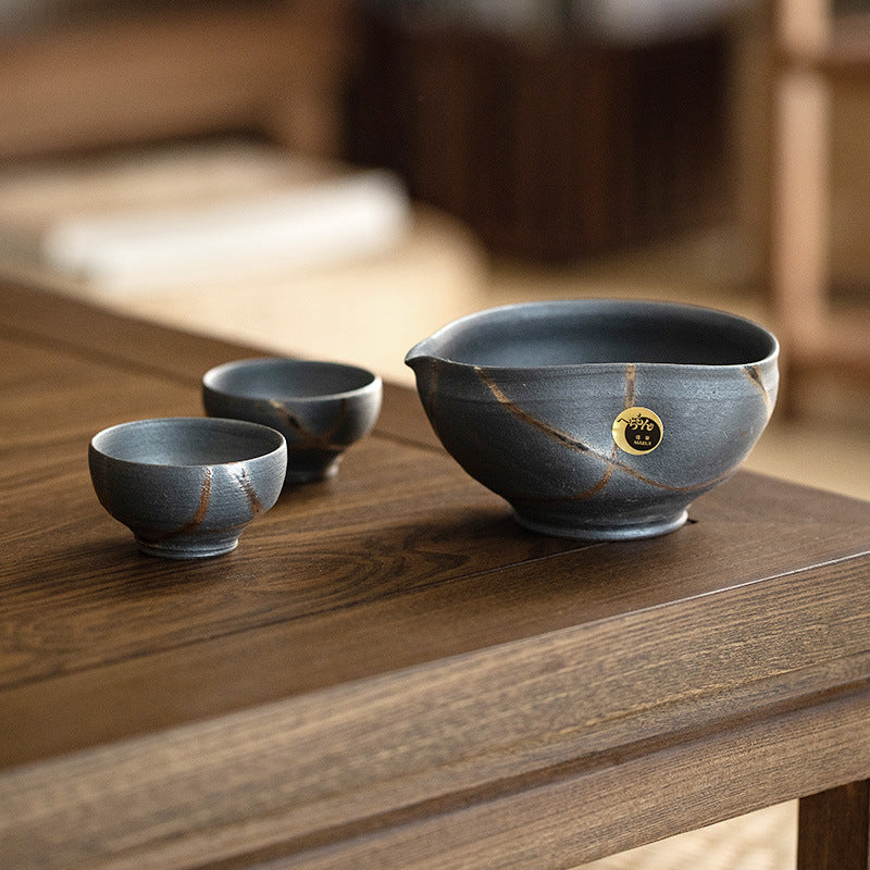 Shigaraki-yaki master's tea set with dark ceramic glaze
