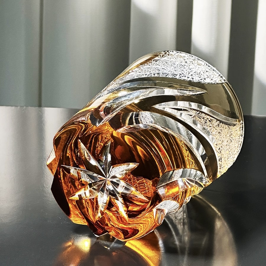 Ripple design Edo Kiriko whiskey glass, 280mL hand-carved crystal with vintage Japanese craftsmanship.