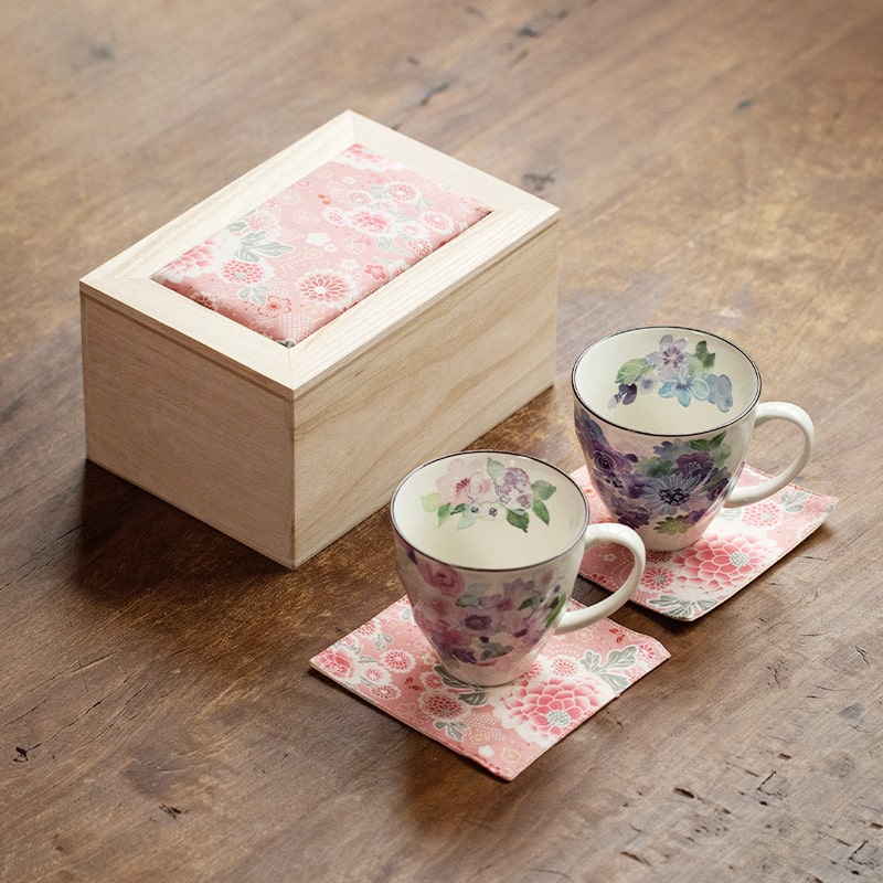 Japanese floral porcelain teacups with wooden box