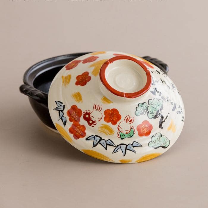 Hand-painted Japanese Yutachi Kiln casserole pot with lid.