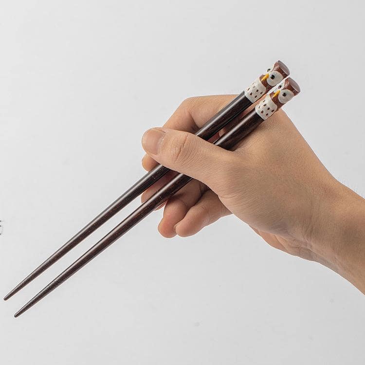 Lightweight pointed chopsticks for elegant dining