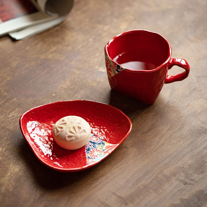 Light luxury ceramic coffee cup with matching saucer