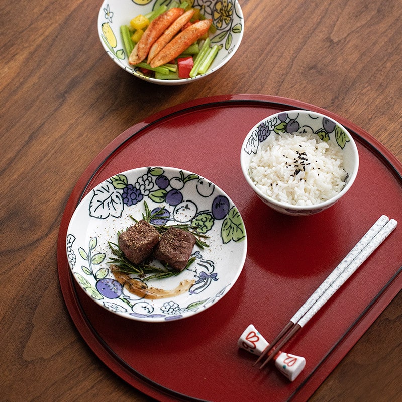 Japanese rice bowl with shrimp and vegetables inside