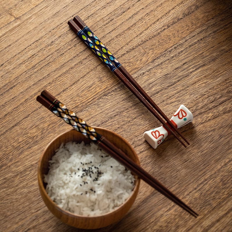 Pair of handmade Japanese chopsticks with elegant detailing.