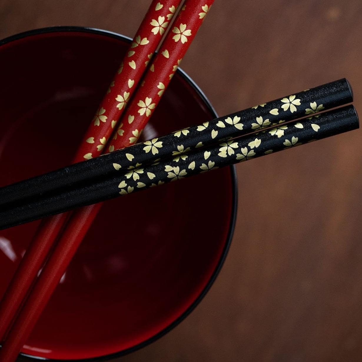 Japanese lacquerware couple bowl set with cherry blossom design