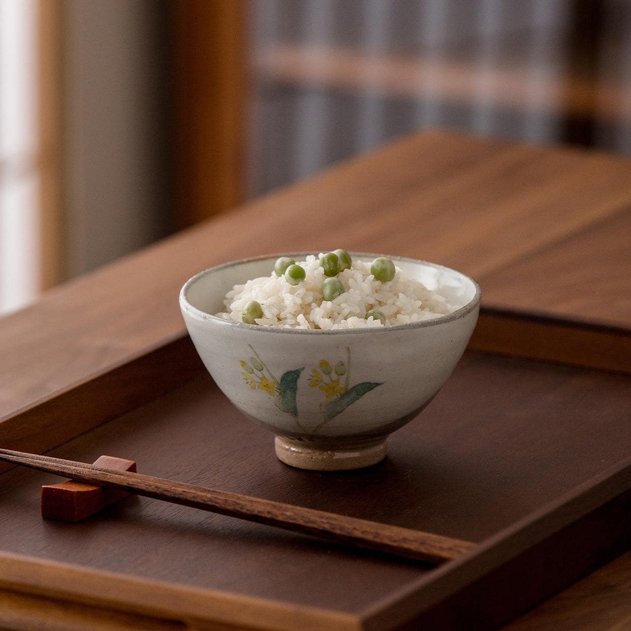 Hand-painted ceramic bowls in wooden gift box