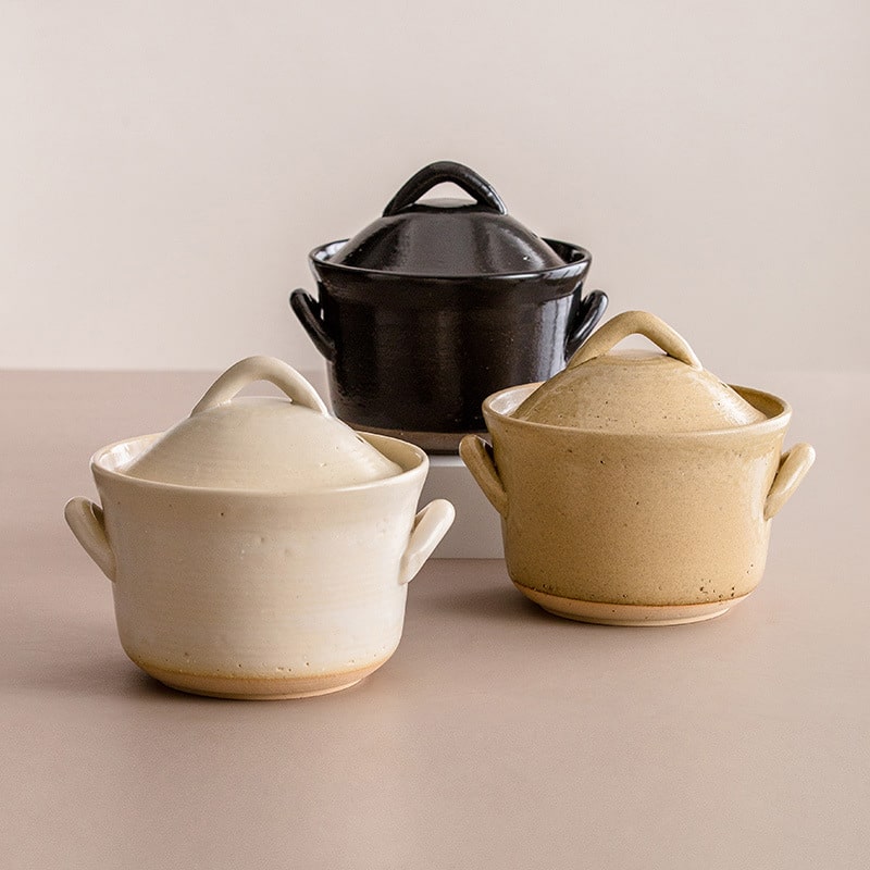 Neutral-tone stoneware casserole for modern kitchens.