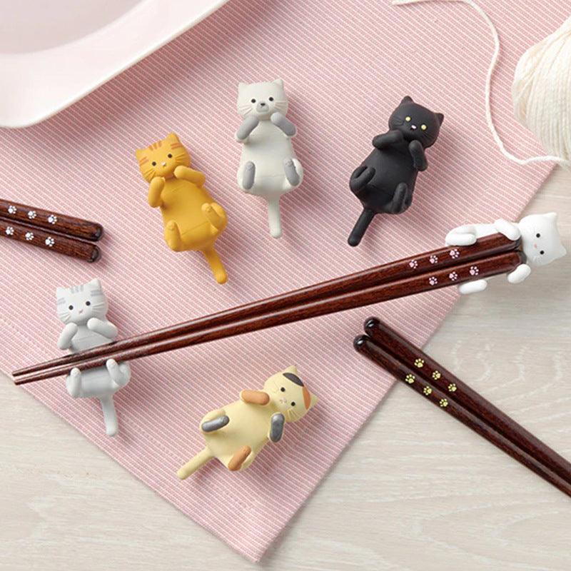 Adorable chopsticks with cat-shaped rests