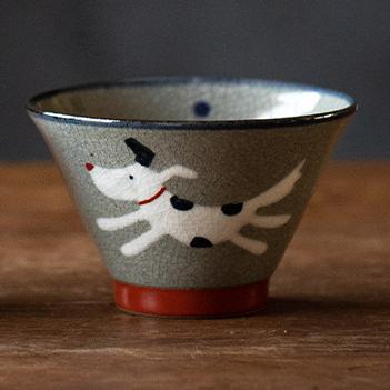 Unique dog-illustrated ceramic bowls for dining and gifting