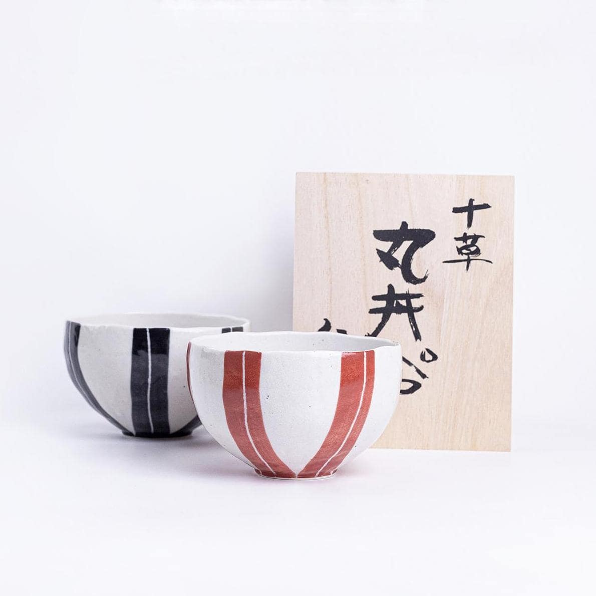 Traditional Japanese noodle bowl set for elegant dining