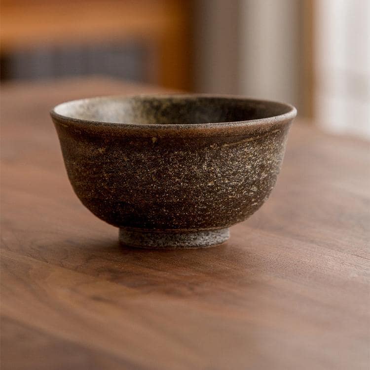 Ribbed ivory ceramic bowls with artisan details