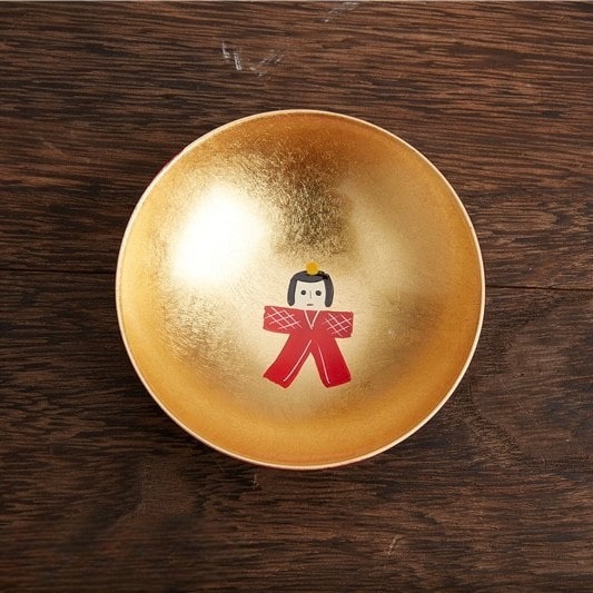 Set of Japanese gold lacquer sake cups perfect for gifting or ceremonial use.
