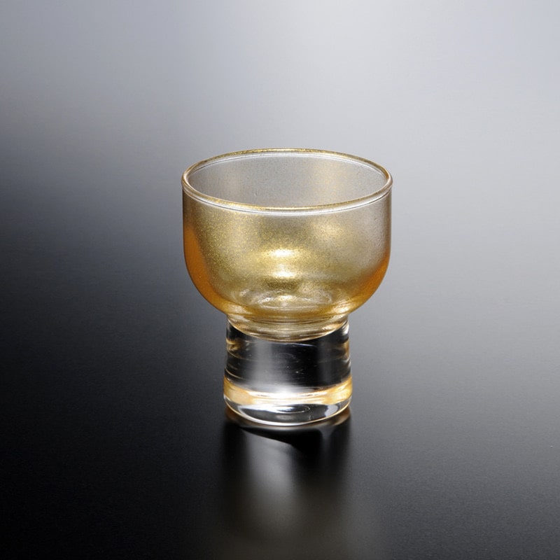 Premium glass sake cups with frosted metallic accents.
