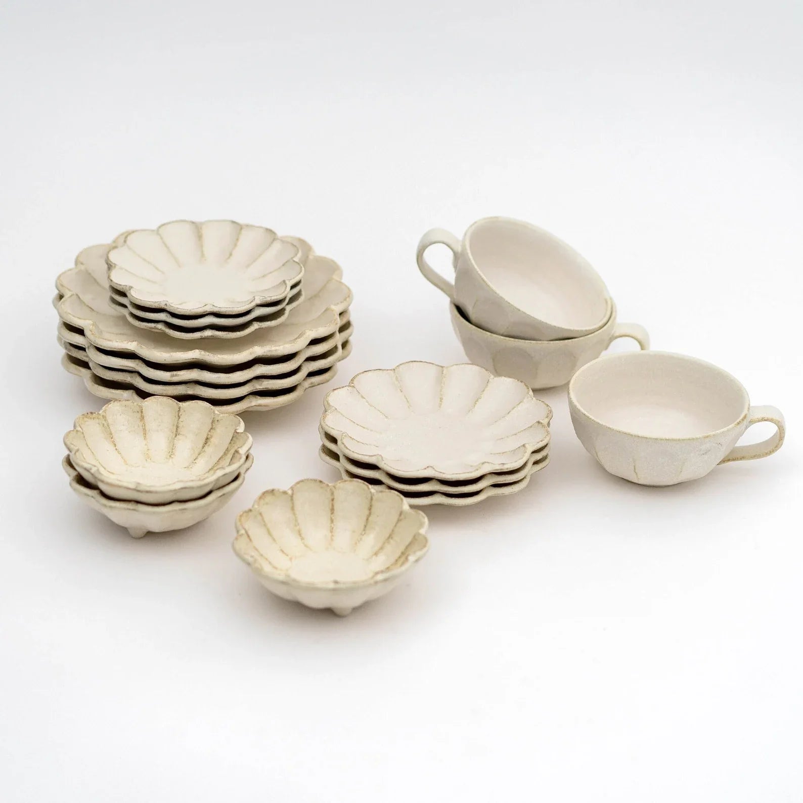 KANEKO KOHYO Rinka dinnerware in elegant table setting